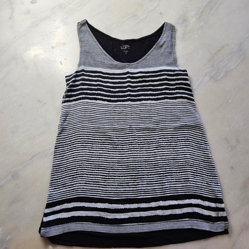 LOFT Women's XS Tank Top‎ Black White Striped Sleeveless Casual Blouse